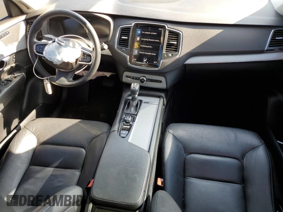 2021 Volvo XC90 Momentum z VIN YV4102CK3M1702436, wystawiony jako Copart lot #66855793 z przebiegiem 41 700 mil mil oraz . Historia ofert i sprzedaży dostępna na DreamBid. Obrazek 8.