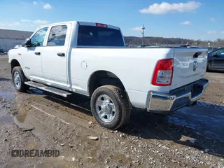 2022 Ram 2500 Tradesman with VIN 3C6UR5CJXNG321949, listed as a IAAI auction lot 41539376 with 88,786 mi miles. Bid and sale history available at carsss.com. Image 3.