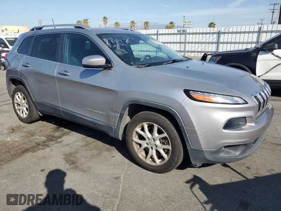 2017 Jeep Cherokee Latitude with VIN 1C4PJLCB2HW619654, listed as a Copart auction lot 52135795 with 161,299 mi miles and Clean Title. Bid and sale history available at carsss.com. Image 4.