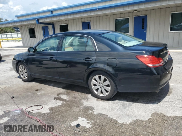 2005 Toyota Avalon XL z VIN 4T1BK36B05U022928, wystawiony jako Copart lot #59137785 z przebiegiem 146 854 mil mil oraz Szkoda całkowita • Salvage title. Historia ofert i sprzedaży dostępna na DreamBid. Obrazek 2.
