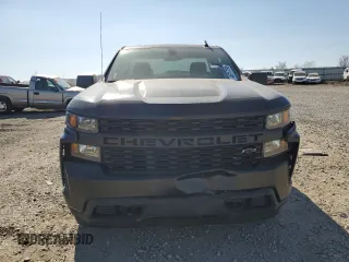 2021 Chevrolet Silverado 1500 Work Truck with VIN 3GCNWAEK7MG317098, listed as a Copart auction lot 46717245 with 30,943 mi miles and Salvage Title. Bid and sale history available at carsss.com. Image 5.