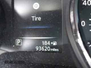 2017 Nissan Rogue SV z VIN KNMAT2MT5HP526512, wystawiony jako IAAI lot #42349293 z przebiegiem 93 620 mil mil oraz . Historia ofert i sprzedaży dostępna na DreamBid. Obrazek 16.