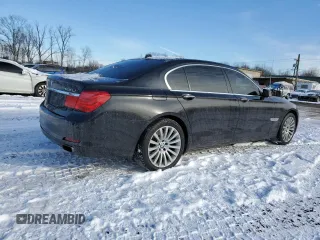 2011 BMW 7 Series 750Li xDrive with VIN WBAKC8C51BC432732, listed as a Copart auction lot 89097345 with 135,820 mi miles and Salvage Title. Bid and sale history available at carsss.com. Image 3.