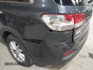 2016 Kia Sorento LX with VIN 5XYPGDA39GG170291, listed as a IAAI auction lot 42045883 with 136,848 mi miles. Bid and sale history available at carsss.com. Image 17.