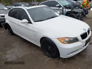 2007 BMW 3 Series 328i with VIN WBAVA335X7P141314, listed as a IAAI auction lot 41773135 with 131,955 mi miles. Bid and sale history available at carsss.com. Image 1.
