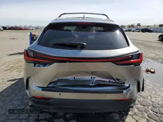 2024 Lexus NX 350h Premium z VIN JTJGKCEZ5R2027050, wystawiony jako Copart lot #50002365 z przebiegiem 22 370 mil mil oraz Szkoda całkowita • Salvage title. Historia ofert i sprzedaży dostępna na DreamBid. Obrazek 6.