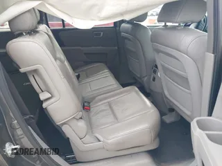 2011 Honda Pilot EX-L with VIN 5FNYF4H59BB042308, listed as a IAAI auction lot 41635511 with 196,736 mi miles and . Bid and sale history available at carsss.com. Image 8.
