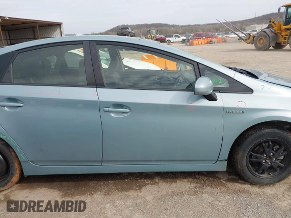 2013 Toyota Prius One with VIN JTDKN3DU5D5654753, listed as a IAAI auction lot 41787934 with 93,470 mi miles. Bid and sale history available at carsss.com. Image 14.