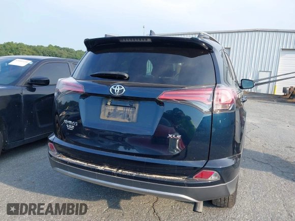 2018 Toyota RAV4 XLE с VIN 2T3WFREV5JW417144, выставлен на аукционе IAAI как лот 42685701 с пробегом 110 954 миль миль и . История ставок и продаж доступна на DreamBid. Изображение 16.