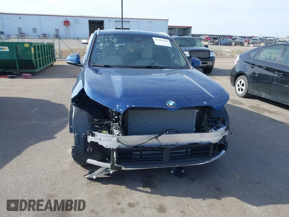 2025 BMW X1 xDrive28i z VIN WBX73EF01S5110817, wystawiony jako IAAI lot #41991160 z przebiegiem 1 287 mil mil oraz . Historia ofert i sprzedaży dostępna na DreamBid. Obrazek 6.