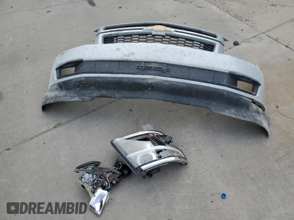2016 Chevrolet Suburban LT z VIN 1GNSKHKC4GR285212, wystawiony jako Copart lot #58021115 z przebiegiem Nie podano mil oraz Szkoda całkowita • Salvage title. Historia ofert i sprzedaży dostępna na DreamBid. Obrazek 13.