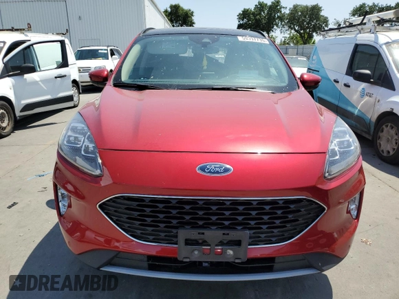 2020 Ford Escape Titanium with VIN 1FMCU9J98LUA58109, listed as a Copart auction lot 59397735 with 31,334 mi miles and Salvage title. Bid and sale history available at DreamBid. Image 5.