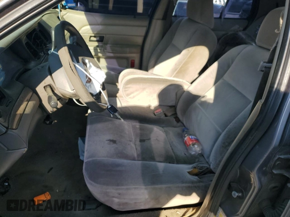 2006 Ford Crown Victoria z VIN 2FAFP73V86X122451, wystawiony jako Copart lot #50893875 z przebiegiem 338 845 mil mil oraz Szkoda całkowita • Salvage title. Historia ofert i sprzedaży dostępna na DreamBid. Obrazek 7.