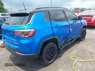 2018 Jeep Compass Trailhawk с VIN 3C4NJDDB3JT212689, выставлен на аукционе IAAI как лот 42628715 с пробегом 209 321 миль миль и . История ставок и продаж доступна на DreamBid. Изображение 4.
