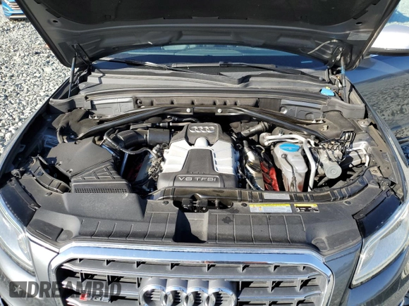 2014 Audi SQ5 Premium Plus z VIN WA1CGAFP2EA095059, wystawiony jako Copart lot #46145185 z przebiegiem 59 863 mil mil oraz Szkoda całkowita • Salvage title. Historia ofert i sprzedaży dostępna na DreamBid. Obrazek 12.