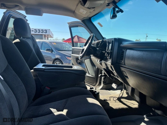 2007 Chevrolet Silverado 2500HD Classic Work Truck with VIN 1GCHK29U57E141917, listed as a Copart auction lot 89219825 with 112,783 mi miles and Clean Title. Bid and sale history available at carsss.com. Image 5.