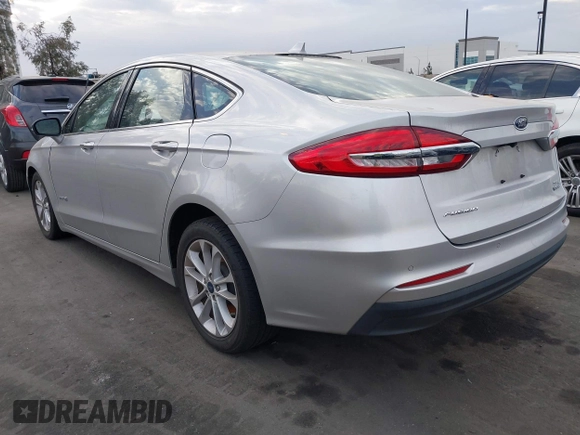 2019 Ford Fusion Hybrid SEL with VIN 3FA6P0MU3KR262056, listed as a IAAI auction lot 41643020 with 1 mi miles. Bid and sale history available at carsss.com. Image 3.