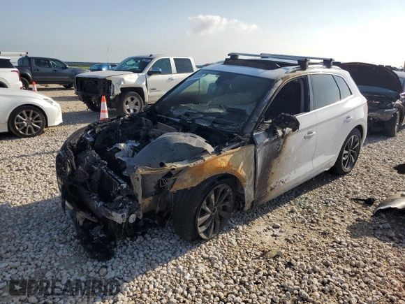 2022 Audi Q5 S line Premium Plus z VIN WA1EAAFY1N2137332, wystawiony jako Copart lot #55388645 z przebiegiem Nie podano mil oraz Szkoda całkowita • Salvage title. Historia ofert i sprzedaży dostępna na DreamBid. Obrazek 1.