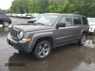 2015 Jeep Patriot High Altitude with VIN 1C4NJRFB5FD249279, listed as a Copart auction lot 58631465 with 101,110 mi miles and Salvage title. Bid and sale history available at DreamBid. Image 1.