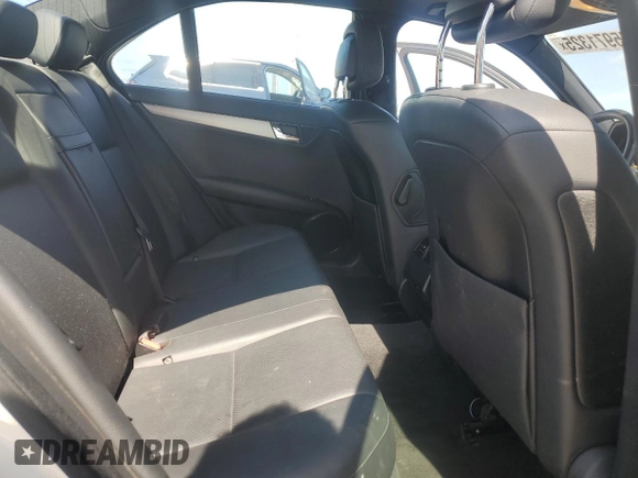 2008 Mercedes-Benz C 300 Sport с VIN WDDGF54X28F068784, выставлен на аукционе Copart как лот 55971325 с пробегом 132 281 миль миль и Списание • Salvage title. История ставок и продаж доступна на DreamBid. Изображение 10.