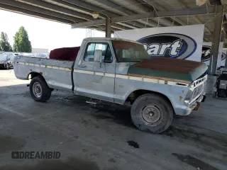 1976 Ford F-250 z VIN F25JRB81094, wystawiony jako Copart lot #55358685 z przebiegiem 7 481 mil mil oraz Szkoda całkowita • Salvage title. Historia ofert i sprzedaży dostępna na DreamBid. Obrazek 4.