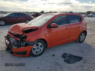 2012 Chevrolet Sonic LT z VIN 1G1JD6SHXC4125785, wystawiony jako Copart lot #89107785 z przebiegiem 118 059 mil mil oraz Szkoda całkowita • Salvage title. Historia ofert i sprzedaży dostępna na DreamBid. Obrazek 1.