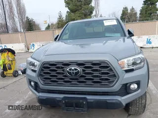 2021 Toyota Tacoma 4WD SR5 with VIN 3TMDZ5BN8MM114229, listed as a IAAI auction lot 41583843 with 46,927 mi miles. Bid and sale history available at carsss.com. Image 13.