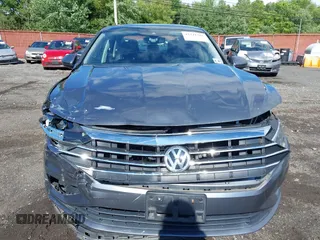2020 Volkswagen Jetta SEL z VIN 3VWEB7BU2LM024016, wystawiony jako IAAI lot #42341318 z przebiegiem 40 480 mil mil oraz . Historia ofert i sprzedaży dostępna na DreamBid. Obrazek 17.