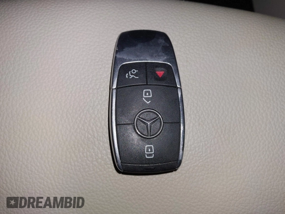 2022 Mercedes-Benz GLB 250 z VIN W1N4M4HB4NW248994, wystawiony jako IAAI lot #41965880 z przebiegiem 19 402 mil mil oraz . Historia ofert i sprzedaży dostępna na DreamBid. Obrazek 11.