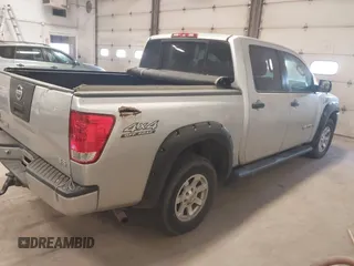 2005 Nissan Titan LE with VIN 1N6AA07BX5N507715, listed as a IAAI auction lot 41848566 with 254,548 mi miles. Bid and sale history available at carsss.com. Image 4.