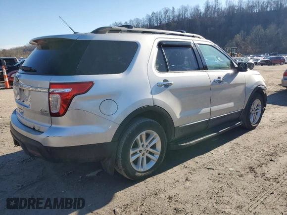 2011 Ford Explorer XLT with VIN 1FMHK8D85BGA74984, listed as a Copart auction lot 45107505 with 193,625 mi miles and Salvage title. Bid and sale history available at DreamBid. Image 3.