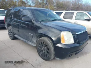 2012 GMC Yukon SLT with VIN 1GKS2CE06CR150096, listed as a IAAI auction lot 41703820 with 308,958 mi miles. Bid and sale history available at carsss.com. Image 1.