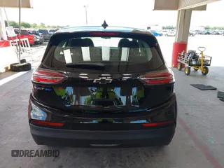 2023 Chevrolet Bolt EV 1LT z VIN 1G1FW6S0XP4150010, wystawiony jako IAAI lot #42256426 z przebiegiem 26 397 mil mil oraz . Historia ofert i sprzedaży dostępna na DreamBid. Obrazek 17.