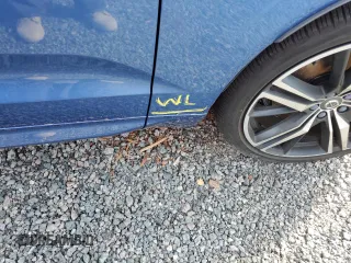 2019 Volvo XC60 R-Design с VIN LYVA22RM8KB298948, выставлен на аукционе Copart как лот 73888114 с пробегом Не указан миль и На запчасти • Non repairable. История ставок и продаж доступна на DreamBid. Изображение 13.
