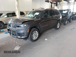 2025 Jeep Grand Cherokee Laredo z VIN 1C4RJKAG4S8631317, wystawiony jako IAAI lot #42141508 z przebiegiem 6 210 mil mil oraz . Historia ofert i sprzedaży dostępna na DreamBid. Obrazek 16.