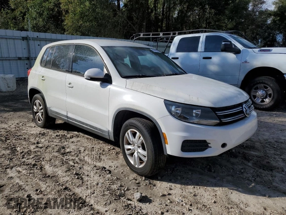 2013 Volkswagen Tiguan SE with VIN WVGAV3AX9DW575926, listed as a Copart auction lot 85048984 with 117,986 mi miles and Clean title. Bid and sale history available at DreamBid. Image 4.