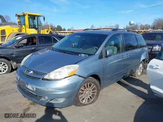 2010 Toyota Sienna XLE with VIN 5TDYK4CC7AS329805, listed as a IAAI auction lot 41448456 with 272,438 mi miles. Bid and sale history available at carsss.com. Image 17.