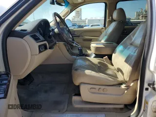 2011 Cadillac Escalade ESV Premium z VIN 1GYS3JEF2BR333246, wystawiony jako Copart lot #47197395 z przebiegiem 177 400 mil mil oraz Czysty tytuł • Clean title. Historia ofert i sprzedaży dostępna na DreamBid. Obrazek 7.