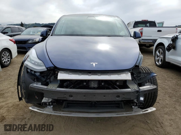2021 Tesla Model Y Long Range with VIN 5YJYGDEE9MF095417, listed as a Copart auction lot 52960515 with 39,528 mi miles and Salvage Title. Bid and sale history available at DreamBid. Image 5.