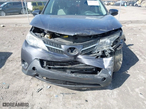 2015 Toyota RAV4 LE with VIN JTMBFREV7FJ027327, listed as a IAAI auction lot 41877564 with 121,831 mi miles. Bid and sale history available at carsss.com. Image 6.