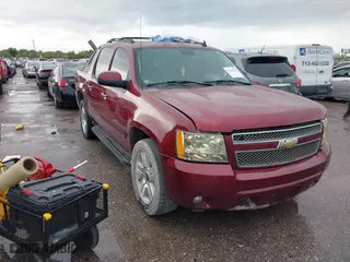 2008 Chevrolet Avalanche LT w/3LT with VIN 3GNEC12008G113297, listed as a IAAI auction lot 41849301 with 249,827 mi miles. Bid and sale history available at carsss.com. Image 1.