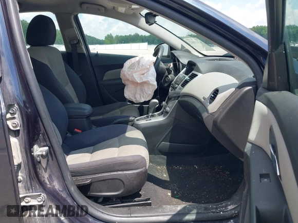 2014 Chevrolet Cruze LS with VIN 1G1PA5SH6E7446155, listed as a IAAI auction lot 42253602 with 142,833 mi miles and . Bid and sale history available at DreamBid. Image 5.
