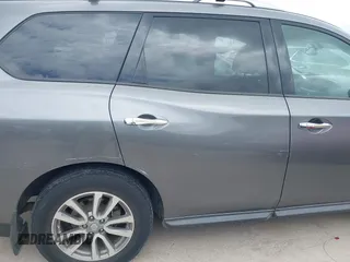 2015 Nissan Pathfinder SV z VIN 5N1AR2MN7FC607589, wystawiony jako IAAI lot #42146811 z przebiegiem 183 968 mil mil oraz . Historia ofert i sprzedaży dostępna na DreamBid. Obrazek 6.
