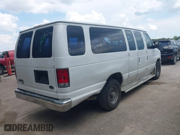 2008 Ford Econoline Passenger XL with VIN 1FBSS31L28DA91262, listed as a IAAI auction lot 42563033 with 191,590 mi miles and . Bid and sale history available at DreamBid. Image 4.