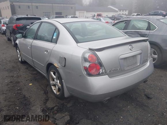 2005 Nissan Altima 3.5 SE with VIN 1N4BL11D45C186581, listed as a IAAI auction lot 41872758 with 135,667 mi miles. Bid and sale history available at carsss.com. Image 3.