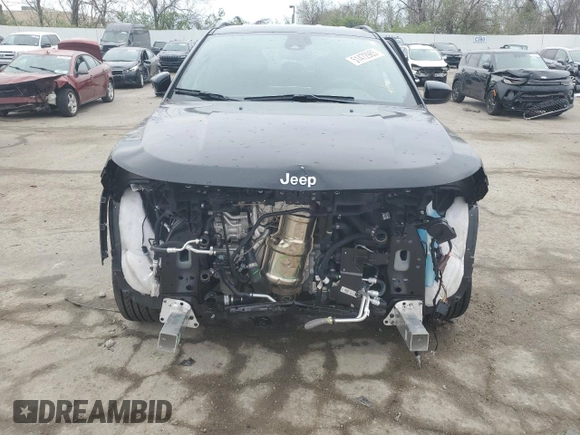 2024 Jeep Compass Latitude Lux with VIN 3C4NJDFN7RT121993, listed as a Copart auction lot 51472985 with 8,457 mi miles and Salvage title. Bid and sale history available at DreamBid. Image 5.