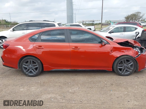 2020 Kia Forte GT-Line with VIN 3KPF34AD9LE255459, listed as a IAAI auction lot 40888407 with 77,679 mi miles. Bid and sale history available at carsss.com. Image 13.