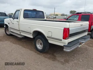 1995 Ford F-150 z VIN 1FTEF15Y7SLB47443, wystawiony jako IAAI lot #42161995 z przebiegiem 267 909 mil mil oraz . Historia ofert i sprzedaży dostępna na DreamBid. Obrazek 3.