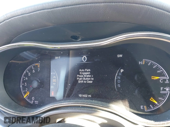 2014 Jeep Grand Cherokee Summit с VIN 1C4RJFJGXEC528136, выставлен на аукционе IAAI как лот 41707972 с пробегом 131 402 миль миль и . История ставок и продаж доступна на DreamBid. Изображение 7.