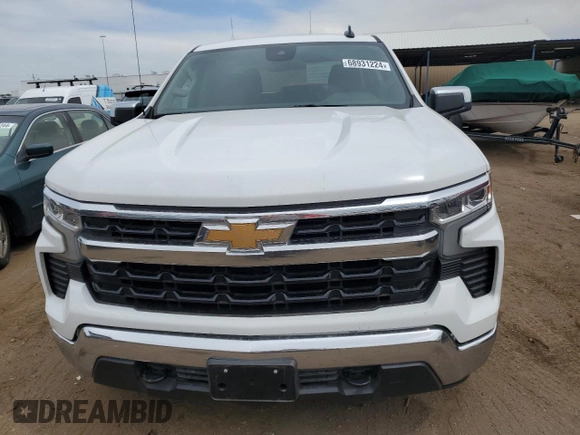 2024 Chevrolet Silverado 1500 LT with VIN 1GCRDDED0RZ176828, listed as a Copart auction lot 68931224 with 11,070 mi miles and Salvage Title. Bid and sale history available at DreamBid. Image 5.